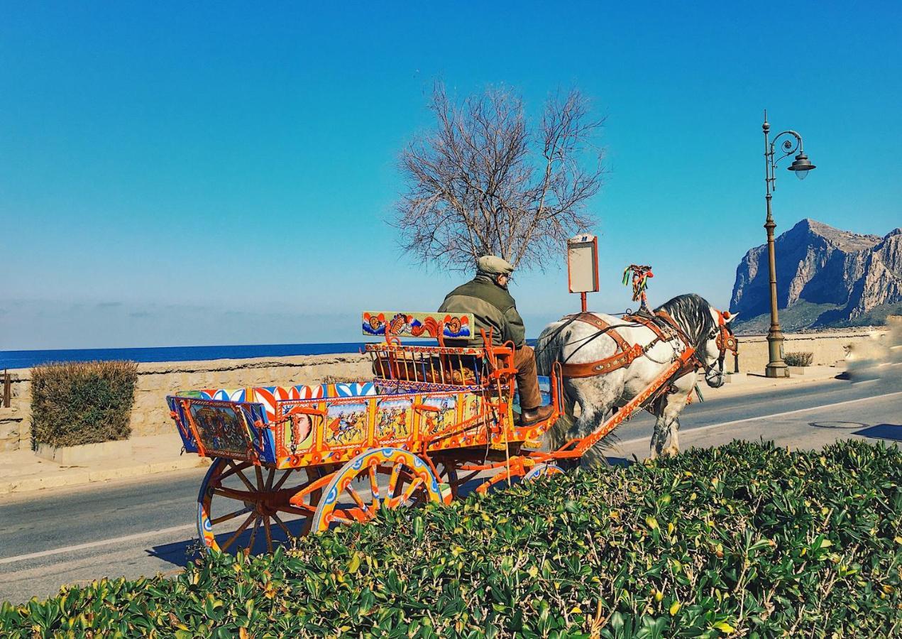 Casa Vacanza La Isla Bonita Isola delle Femmine Dış mekan fotoğraf